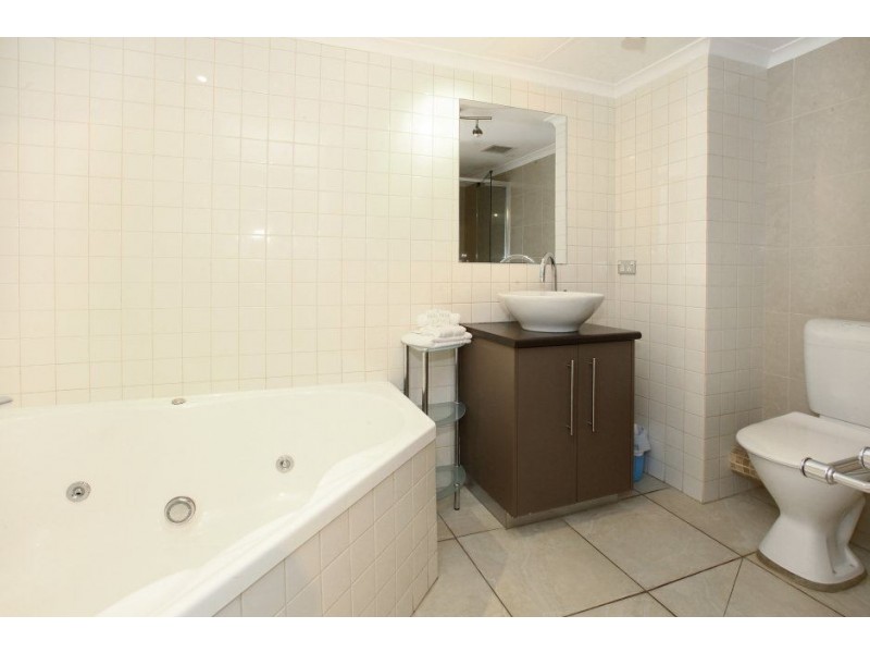 35/2940 Gold Coast Hwy, Surfers Paradise QLD 4217