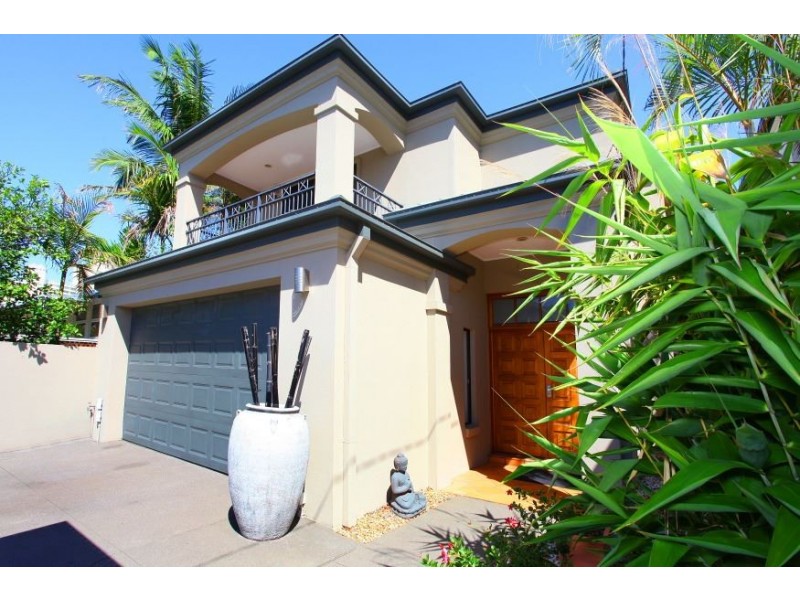 10 Meron Street, Southport QLD 4215