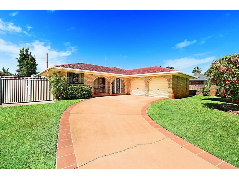 7 Conifer Crescent, Broadbeach Waters QLD 4218