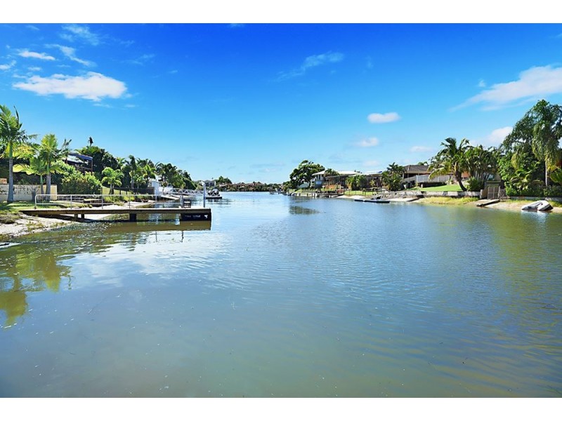 7 Conifer Crescent, Broadbeach Waters QLD 4218