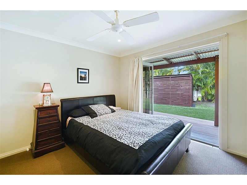 28 Cypress Drive, Broadbeach Waters QLD 4218
