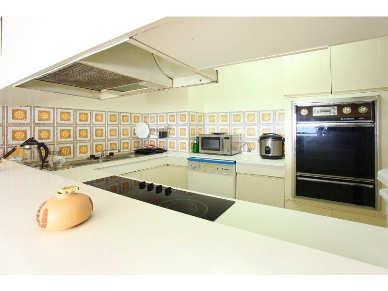 15a/33 Thornton Street, Surfers Paradise QLD 4217