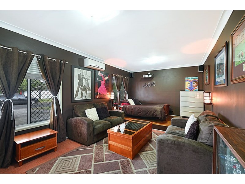 18 Ballerina Street, Burleigh Waters QLD 4220