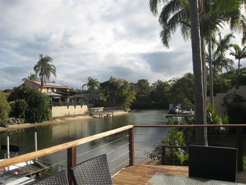 172 Monaco Street, Broadbeach Waters QLD 4218