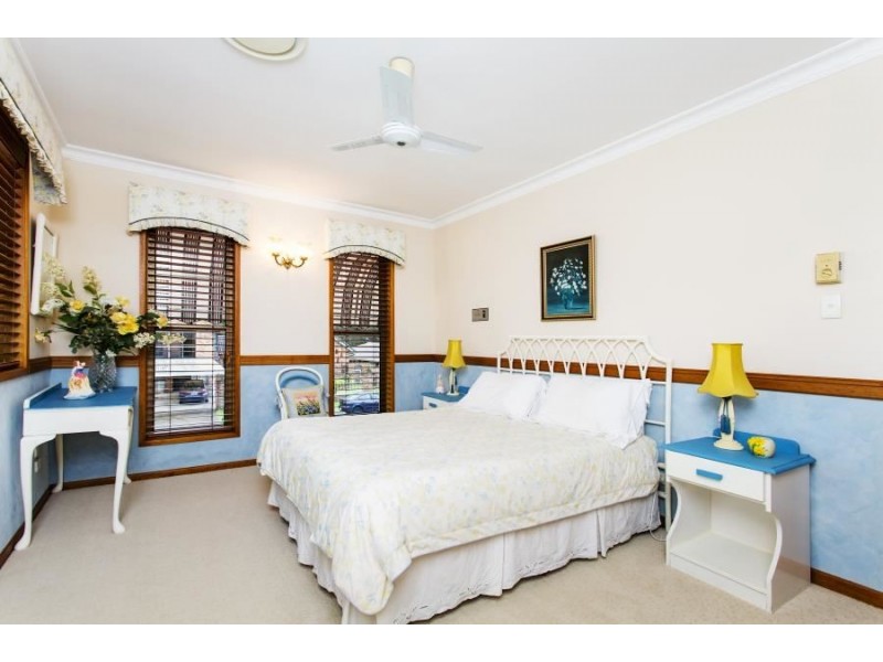 21 Nerang River Drive, Nerang QLD 4211