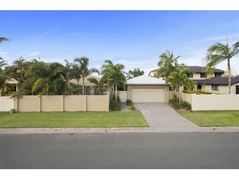 52 Waitomo Street, Broadbeach Waters QLD 4218