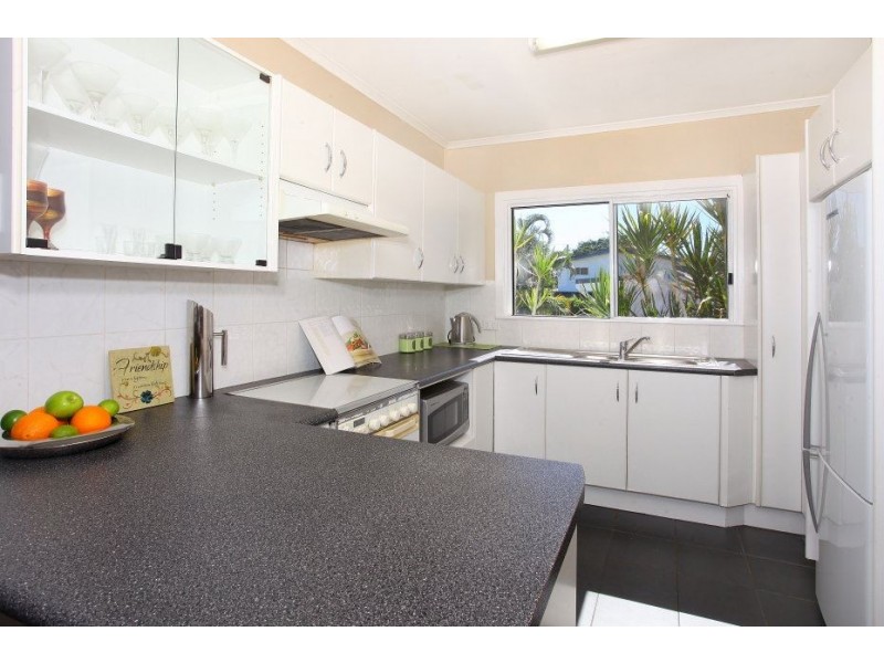 5 Nemara Street, Biggera Waters QLD 4216