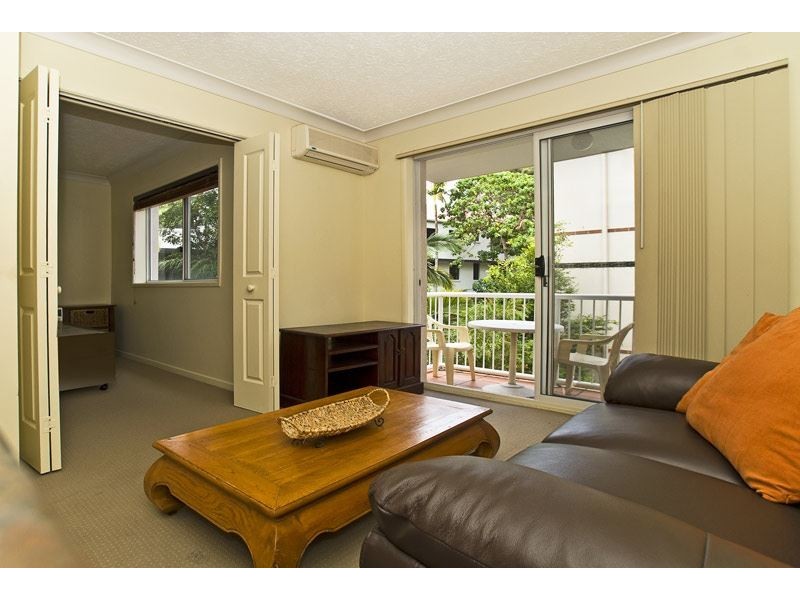 22/21 Markwell Avenue, Surfers Paradise QLD 4217