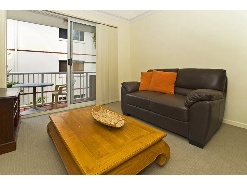 22/21 Markwell Avenue, Surfers Paradise QLD 4217