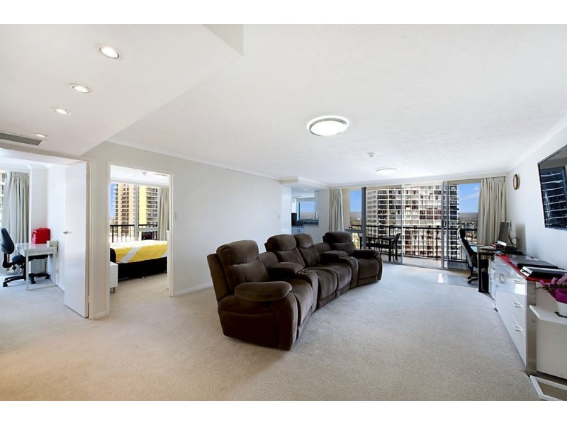 67 Ferny Avenue, Surfers Paradise QLD 4217