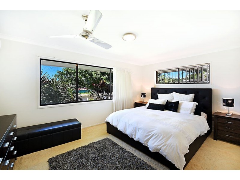 7 Conifer Crescent, Broadbeach Waters QLD 4218