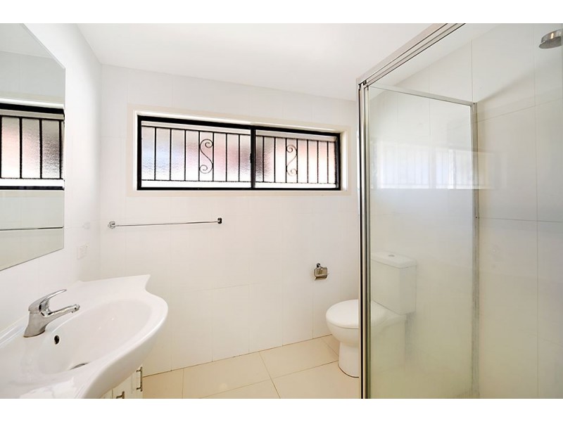 7 Conifer Crescent, Broadbeach Waters QLD 4218