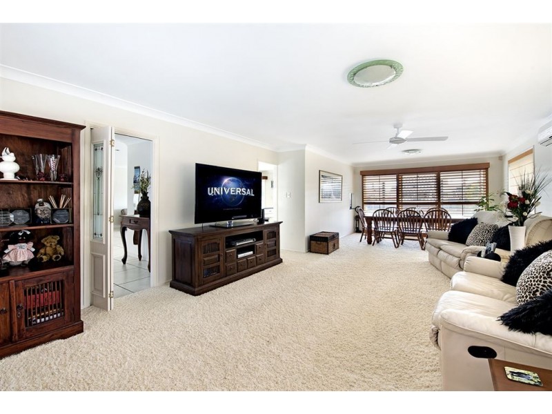 21 Goolagong Court, Broadbeach Waters QLD 4218