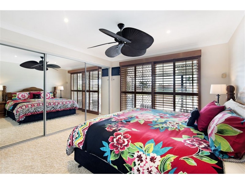 21 Goolagong Court, Broadbeach Waters QLD 4218