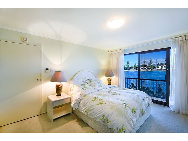 1 Peninsular Drive, Surfers Paradise QLD 4217