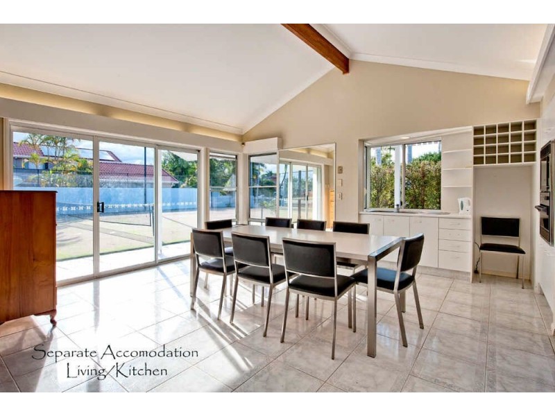 21-23 Winch Ct, Mermaid Waters QLD 4218