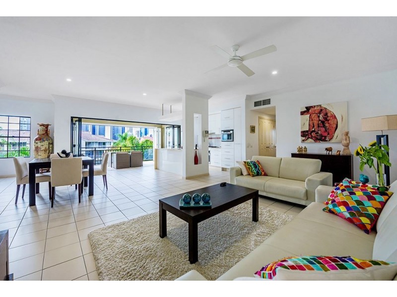 12/8 Parnoo Street, Chevron Island QLD 4217