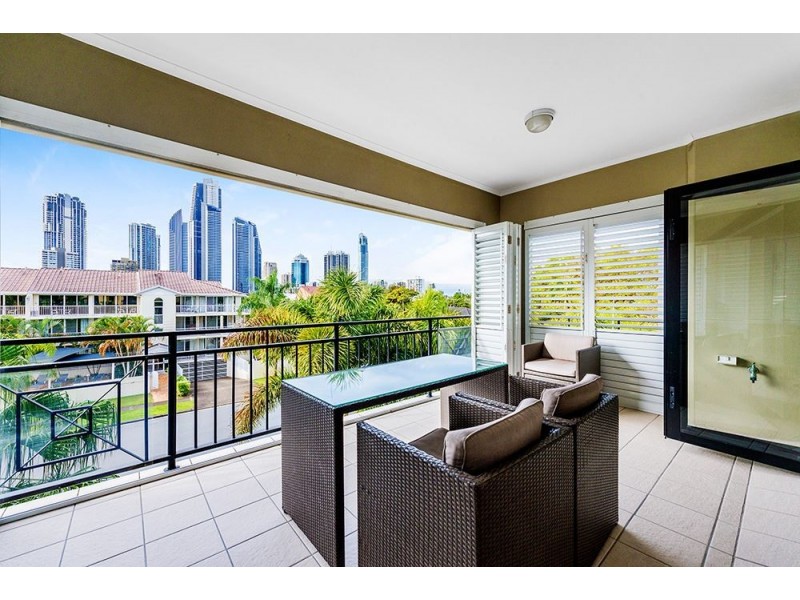 12/8 Parnoo Street, Chevron Island QLD 4217