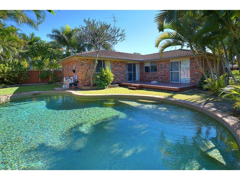 26 Waitomo Street, Broadbeach Waters QLD 4218