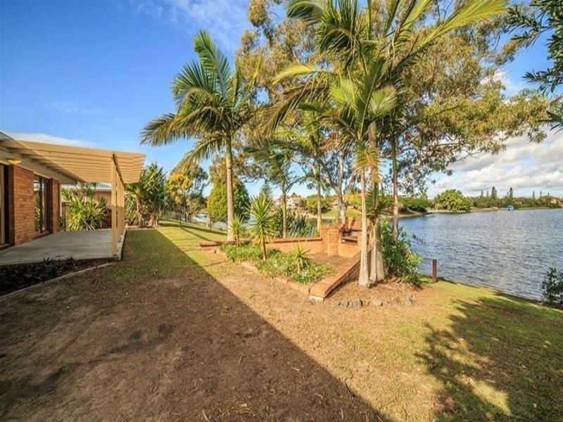 11 Tequila Court, Mermaid Waters QLD 4218