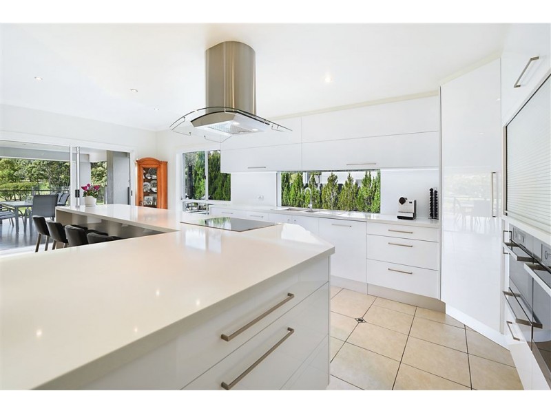 18 Canada Place, Arundel QLD 4214