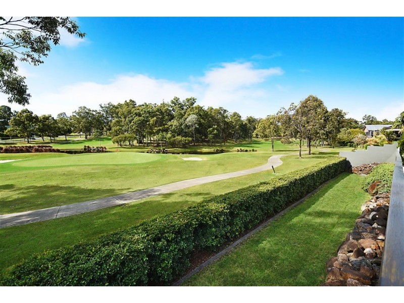 18 Canada Place, Arundel QLD 4214