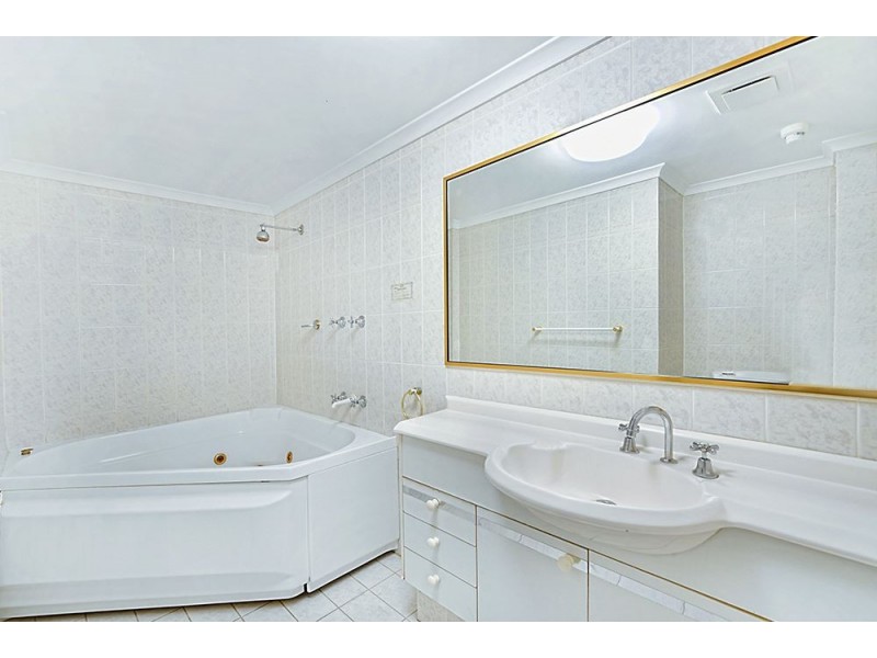 2E/510 Marine Parade, Biggera Waters QLD 4216