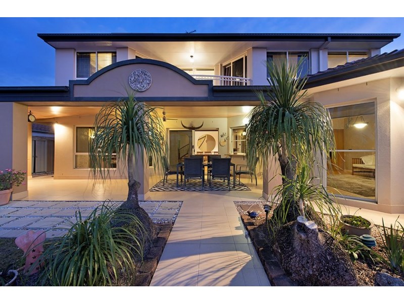 13 Karabella Court, Mermaid Waters QLD 4218