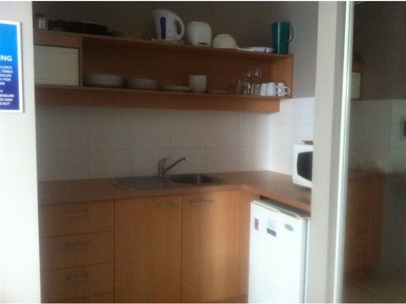 18/2877 Gold Coast Highway, Surfers Paradise QLD 4217