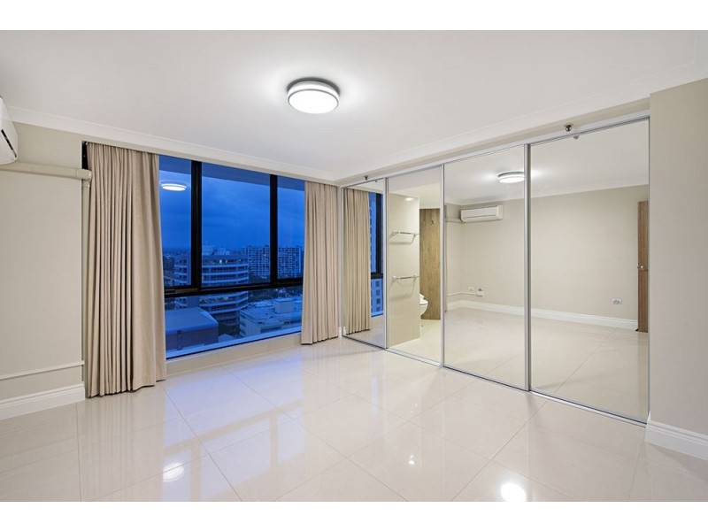 30 Laycock Street, Surfers Paradise QLD 4217