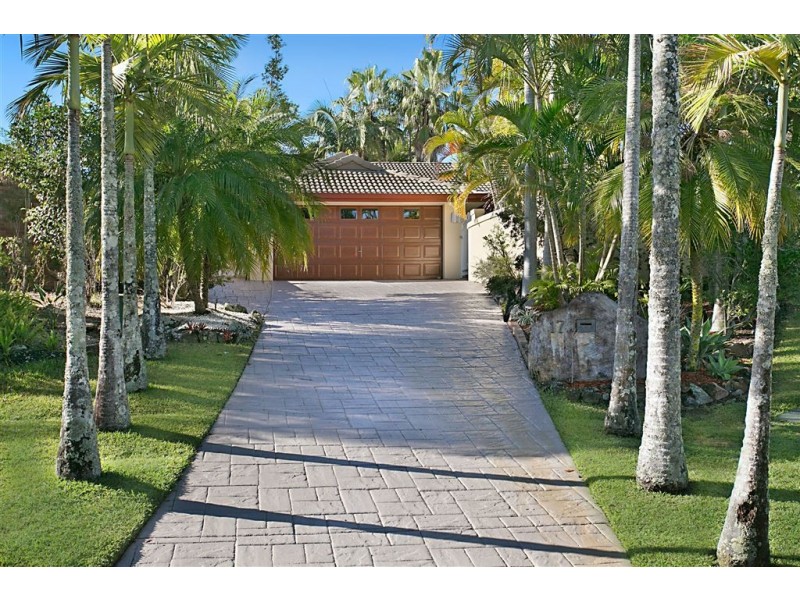 17 Firestone Court, Robina QLD 4226