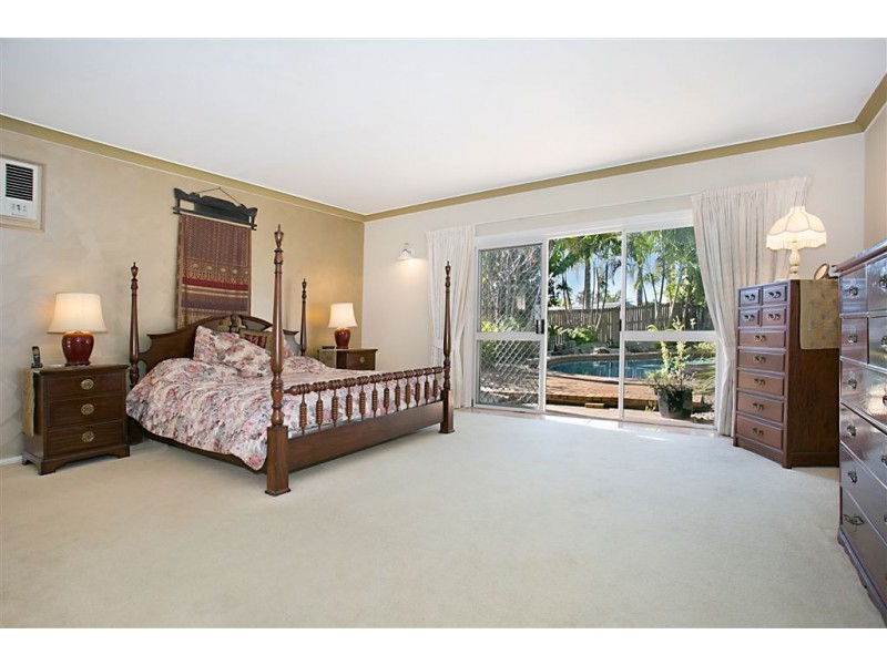 17 Firestone Court, Robina QLD 4226