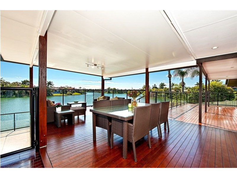 26 Peninsula Court, Mermaid Waters QLD 4218