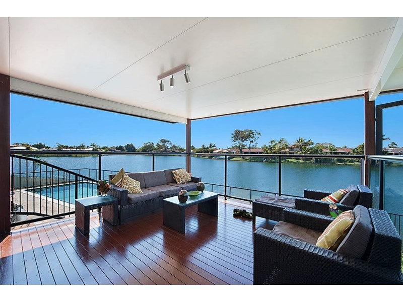 26 Peninsula Court, Mermaid Waters QLD 4218
