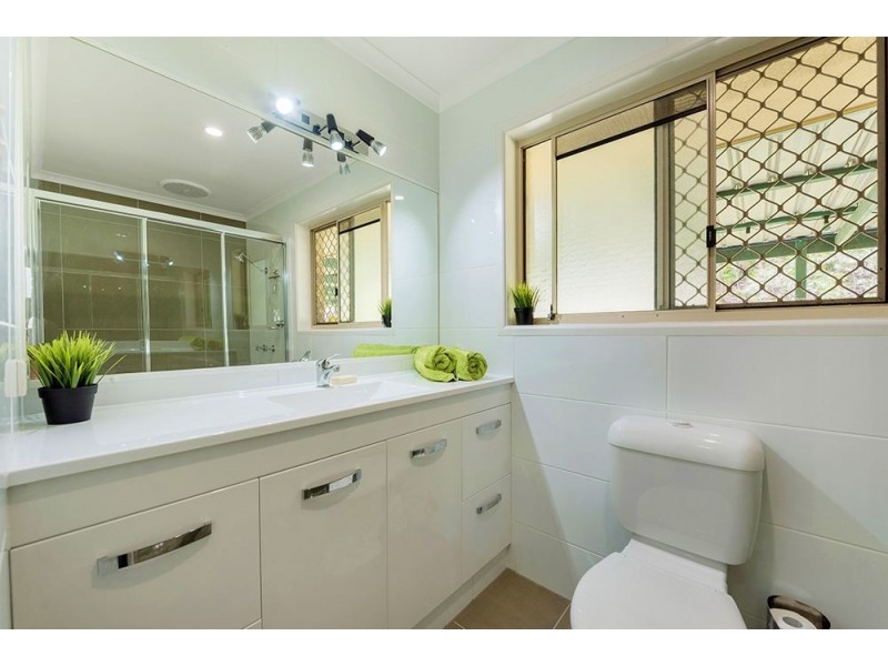 25 Glenmore Drive, Bonogin QLD 4213