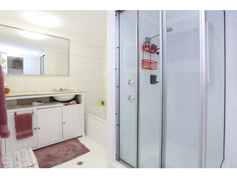 21/2940 Gold Coast Highway, Surfers Paradise QLD 4217