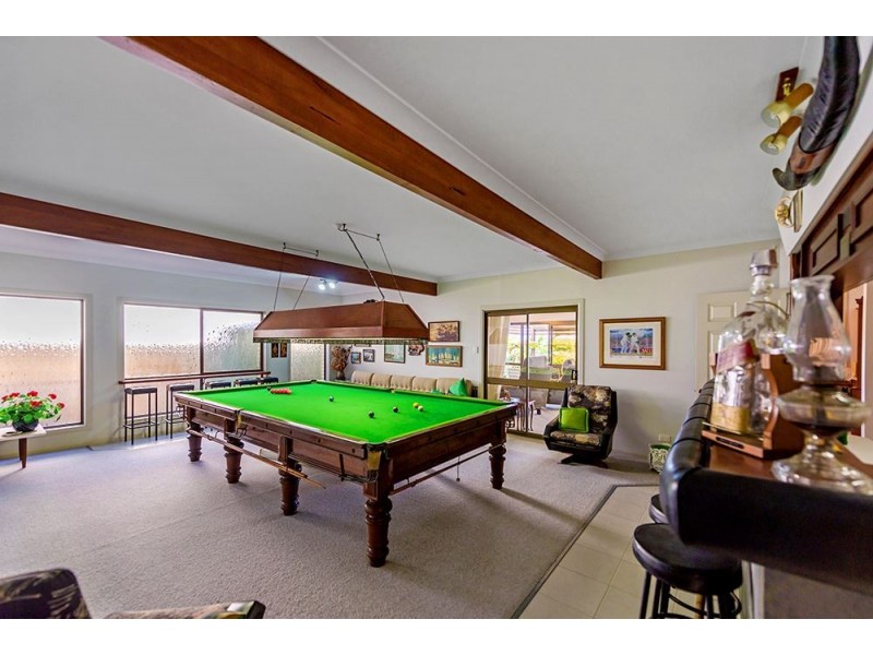 64 Tradewinds Avenue, Paradise Point QLD 4216