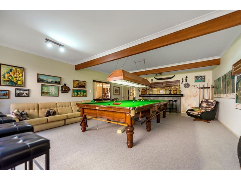 64 Tradewinds Avenue, Paradise Point QLD 4216