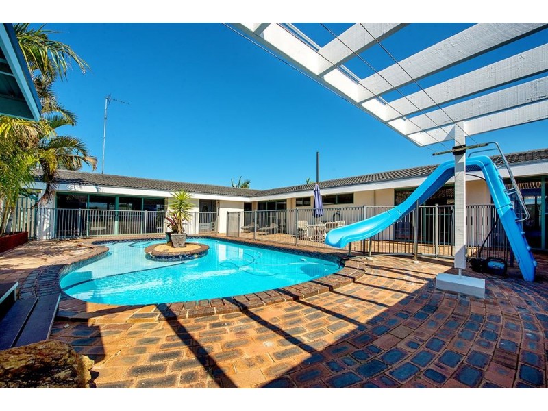 76 Salerno Street, Isle Of Capri QLD 4217