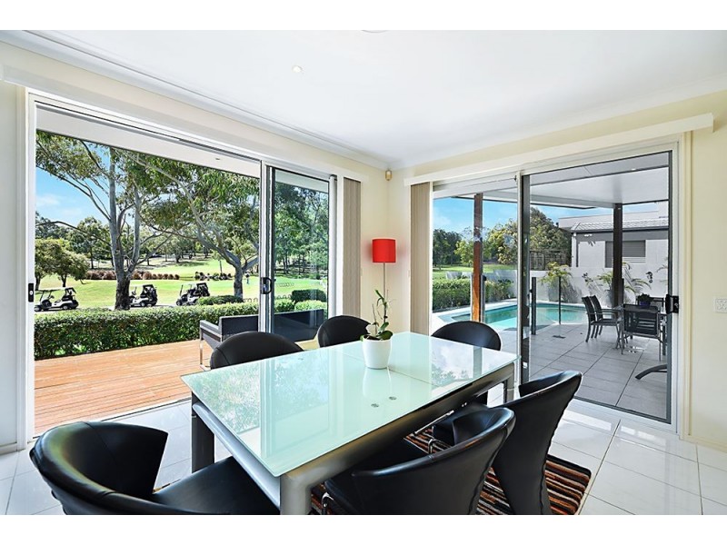 16 Canada Place, Arundel QLD 4214