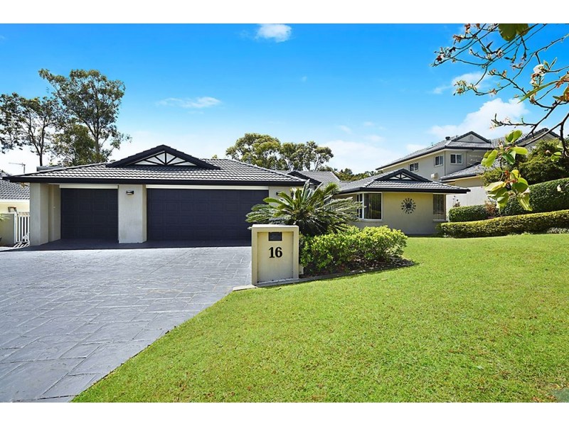 16 Canada Place, Arundel QLD 4214
