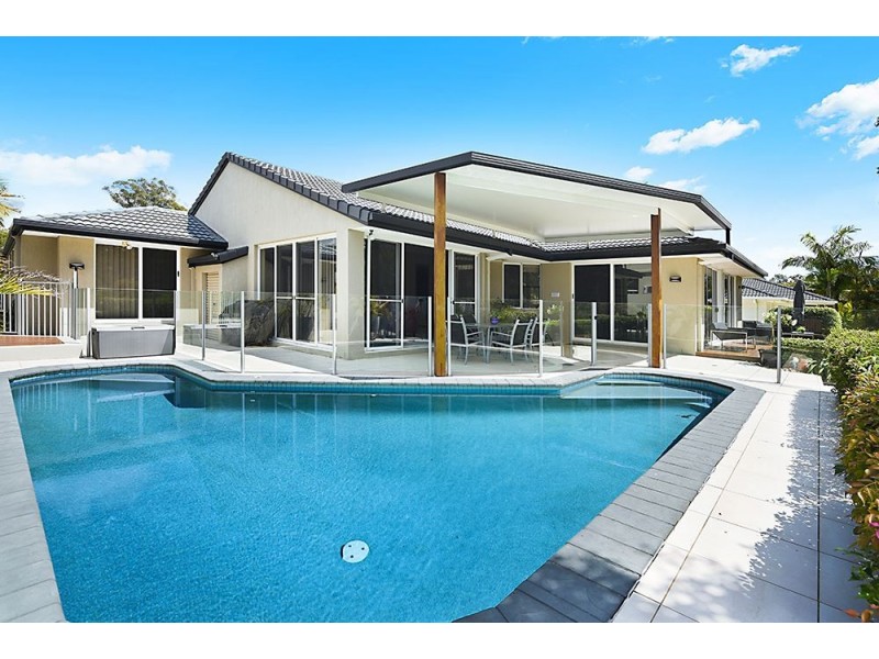 16 Canada Place, Arundel QLD 4214
