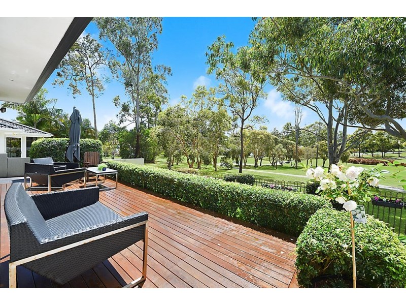 16 Canada Place, Arundel QLD 4214