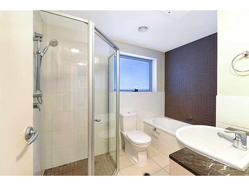 21 Cypress Avenue, Surfers Paradise QLD 4217