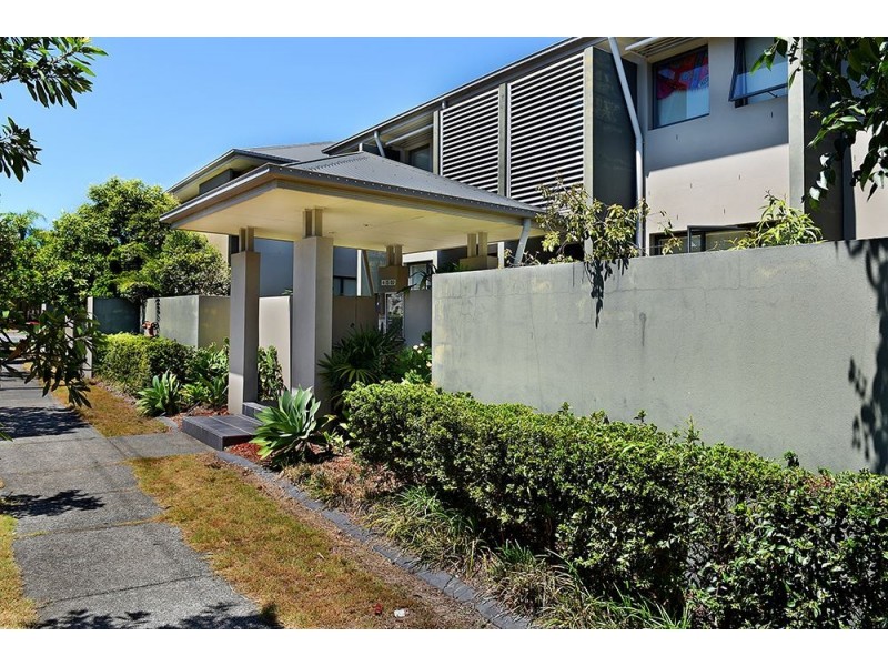 45 Bundall Road, Surfers Paradise QLD 4217