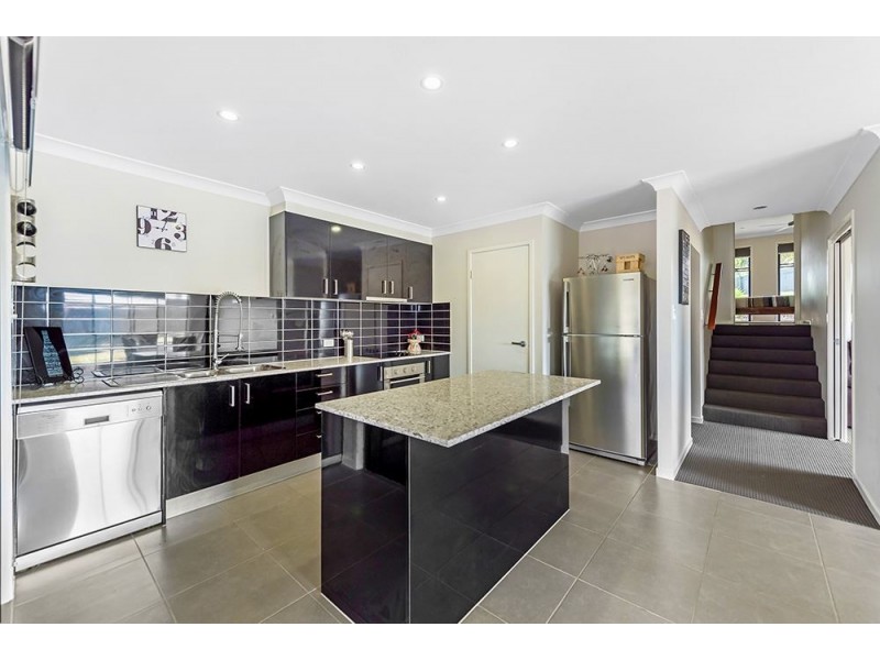 4 Mullingar Place, Carrara QLD 4211