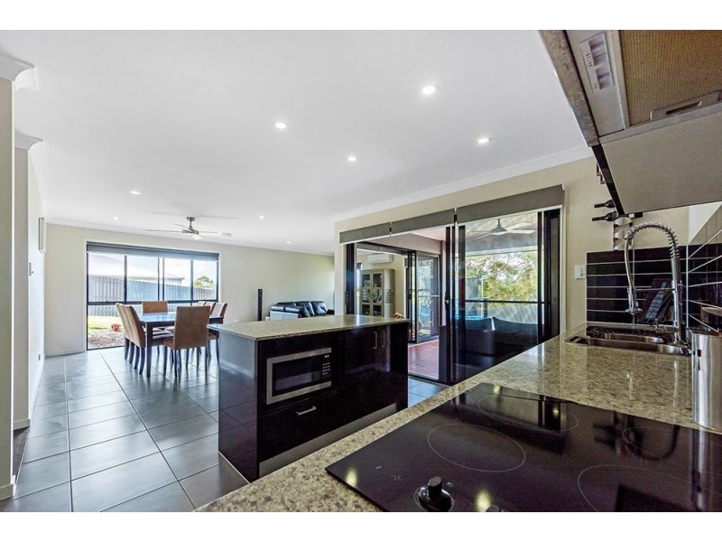 4 Mullingar Place, Carrara QLD 4211