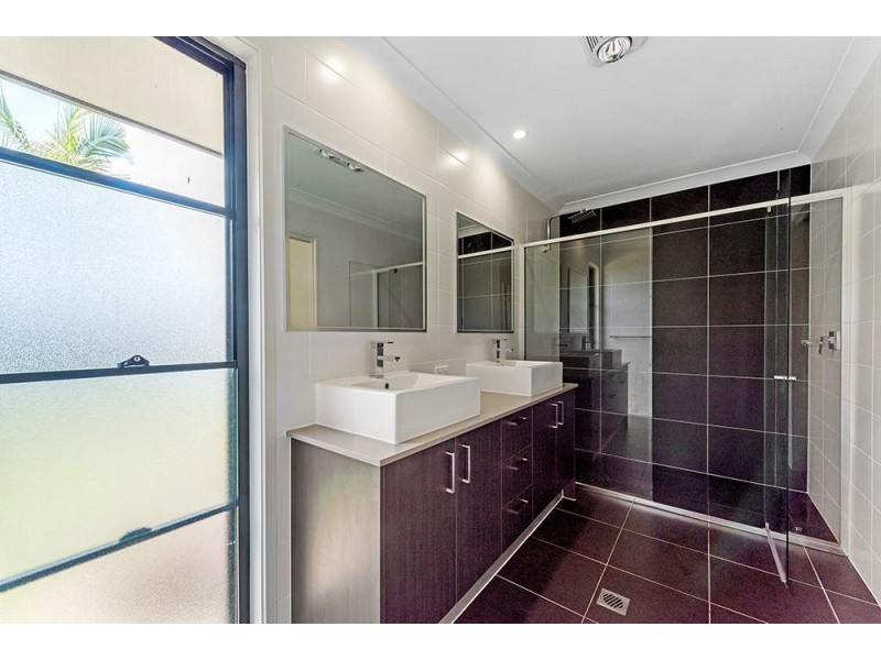 4 Mullingar Place, Carrara QLD 4211