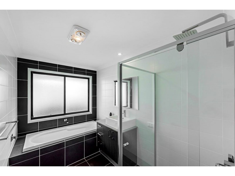 4 Mullingar Place, Carrara QLD 4211