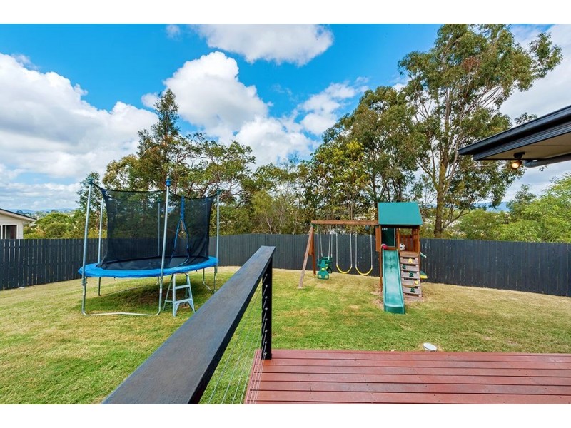 4 Mullingar Place, Carrara QLD 4211